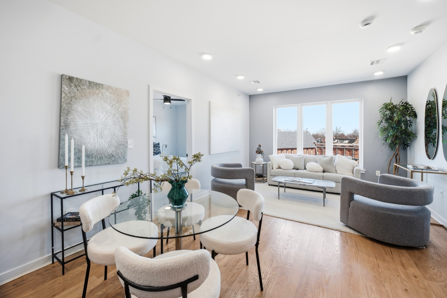 Open plan living — North Jersey listing